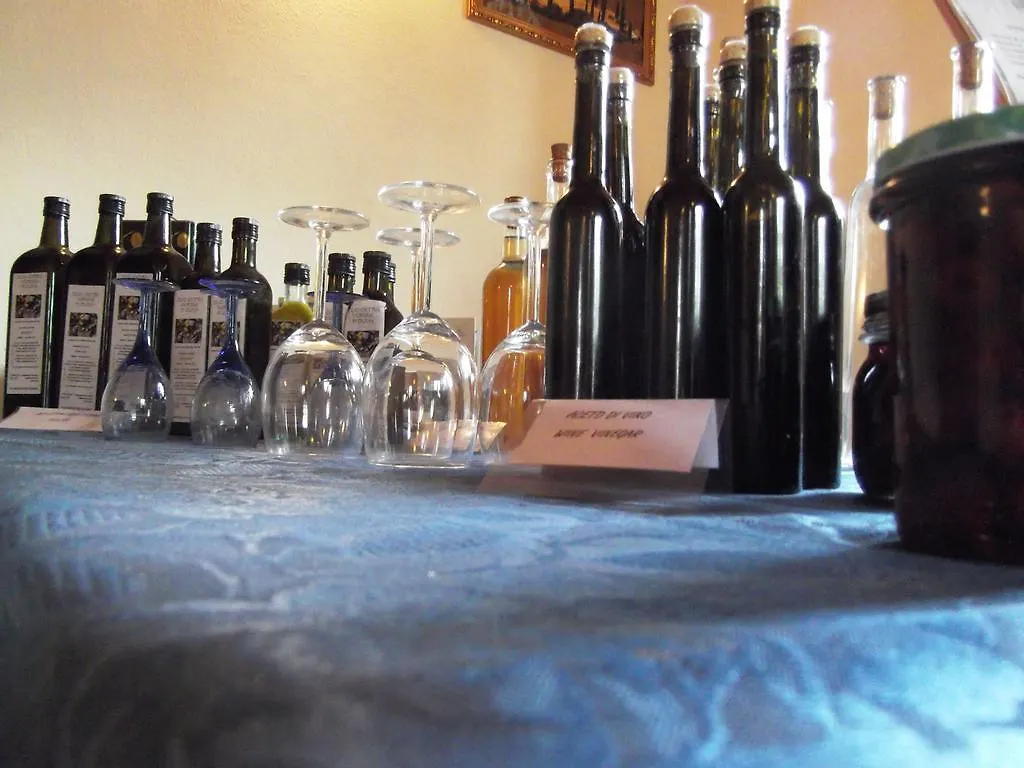 Gasthaus Borgo Nuovo San Martino Ambra Landhaus