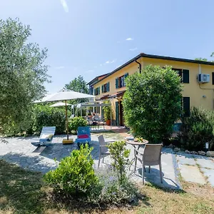 https://il-laghello-di-amina.hotelitalianriviera.com